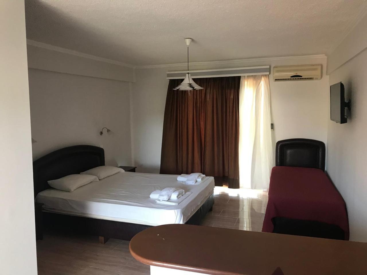 Hotel Porto Matina à Metamórfosi Extérieur photo